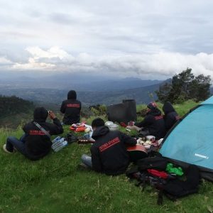 Rekomendasi Tempat Hiking, Tempat Hiking, hiking, hiking dan camping di bandung, hiking di bandung, camping di bandung